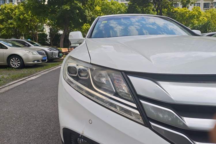 Used Honda Crosstour 2014 2.4L Luxury Edition Right Front Headlight
