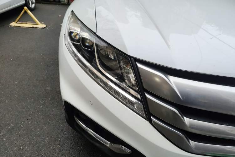 Used Honda Crosstour 2014 2.4L Luxury Edition Right Front Headlight
