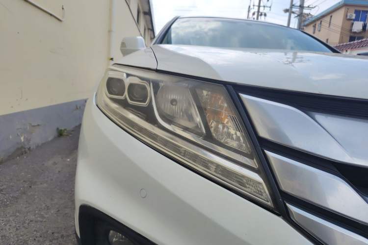 Used Honda Crosstour 2014 2.4L Luxury Edition Right Front Headlight