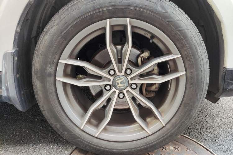 Used Honda Crosstour 2014 2.4L Luxury Edition Right Front Wheel Hub