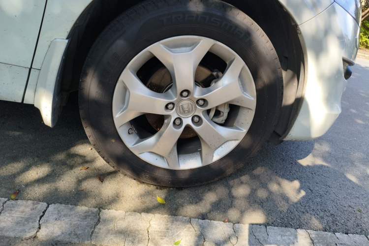 Used Honda Crosstour 2014 2.4L Luxury Edition Right Front Wheel Hub