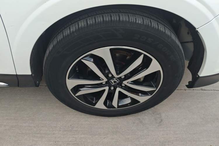 Used Honda Crosstour 2014 3.0L AWD Prestige Edition Right Front Wheel Hub