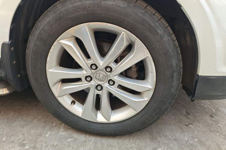 Used Honda Crosstour 2014 2.4L Luxury Edition Right Front Wheel Hub