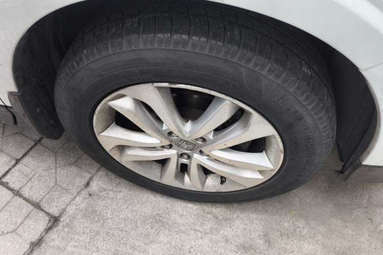 Used Honda Crosstour 2014 2.4L Luxury Edition Right Front Wheel Hub