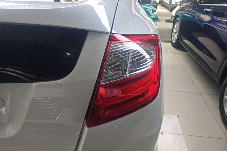 Used Honda Crosstour 2014 2.4L Luxury Edition Right Rear Taillight