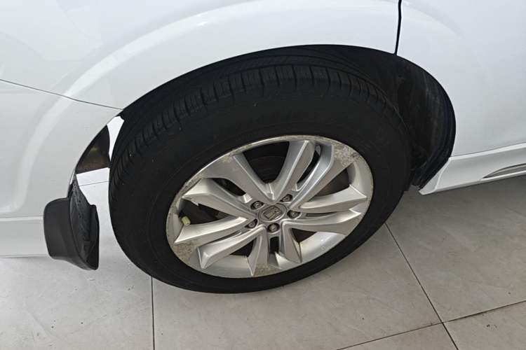 Used Honda Crosstour 2014 2.4L Luxury Edition Right Rear Wheel Hub