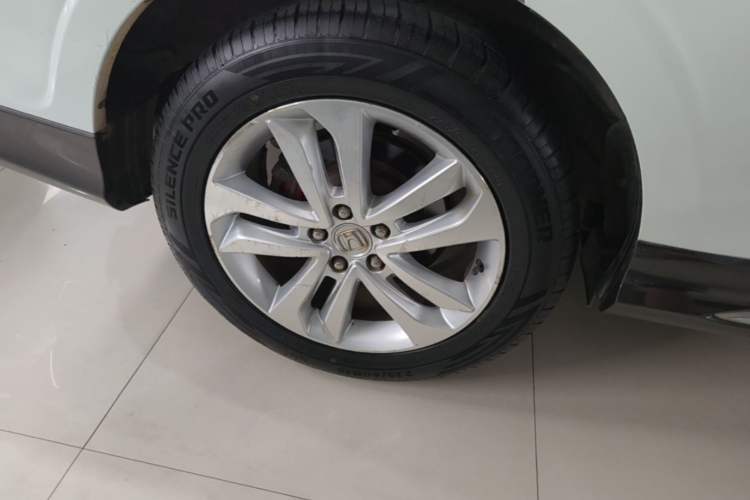 Used Honda Crosstour 2014 2.4L Luxury Edition Right Rear Wheel Hub