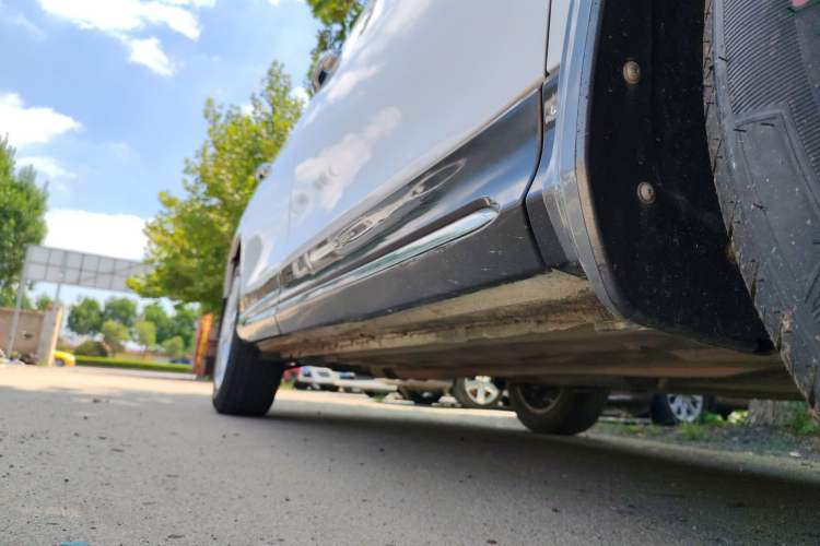 Used Honda Crosstour 2014 2.4L Luxury Edition Right Side Sill