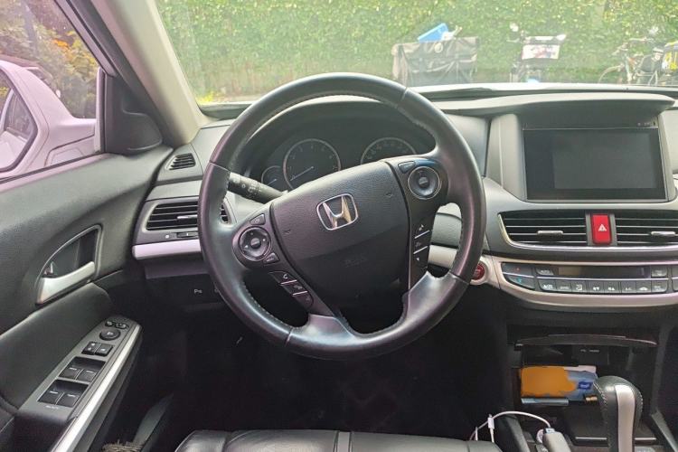 Used Honda Crosstour 2014 2.4L Luxury Edition Steering Wheel