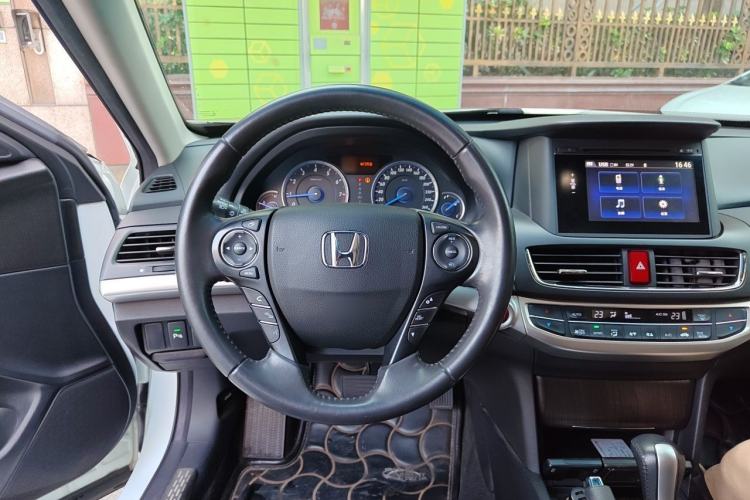 Used Honda Crosstour 2014 2.4L Luxury Edition Steering Wheel