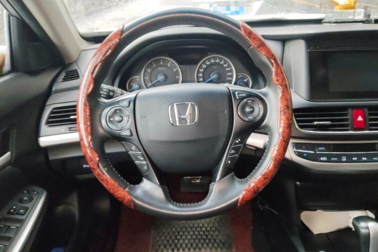 Used Honda Crosstour 2014 2.4L Luxury Edition Steering Wheel