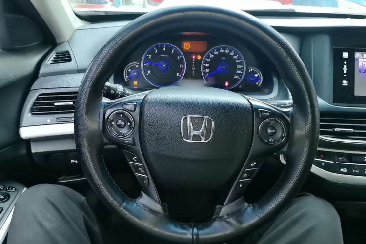 Used Honda Crosstour 2014 2.4L Luxury Edition Steering Wheel