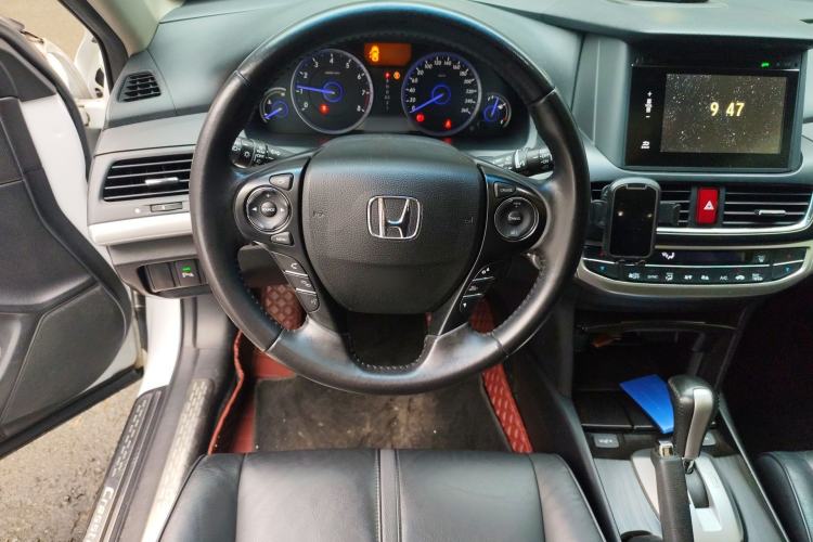 Used Honda Crosstour 2014 2.4L Luxury Edition Steering Wheel