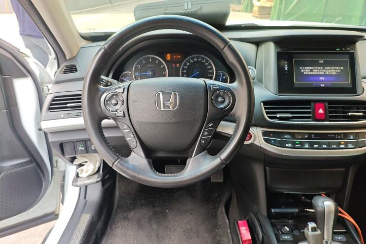 Used Honda Crosstour 2014 2.4L Luxury Edition Steering Wheel