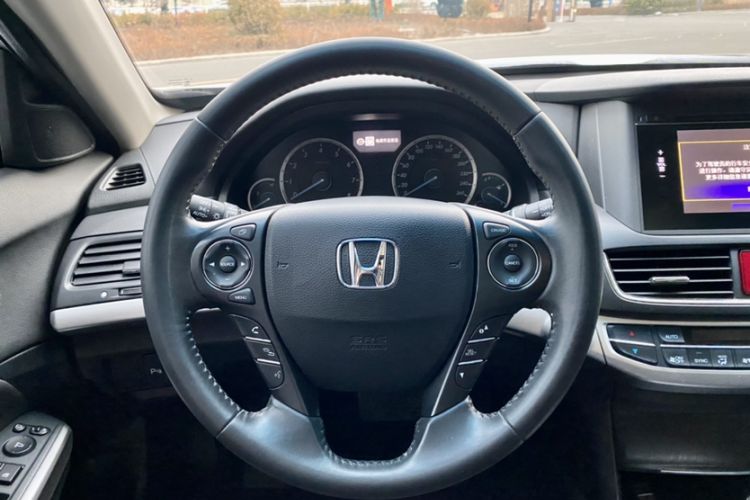 Used Honda Crosstour 2014 2.4L Luxury Edition Steering Wheel
