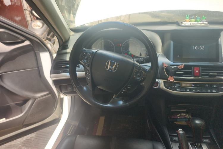 Used Honda Crosstour 2014 2.4L Luxury Edition Steering Wheel