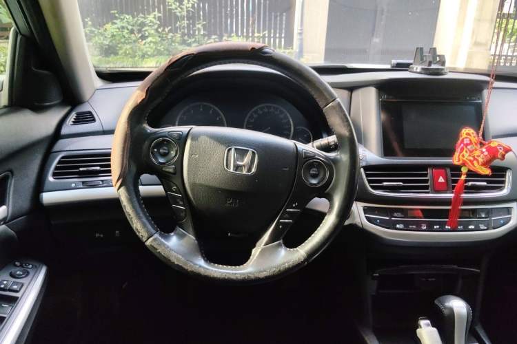 Used Honda Crosstour 2014 2.4L Luxury Edition Steering Wheel