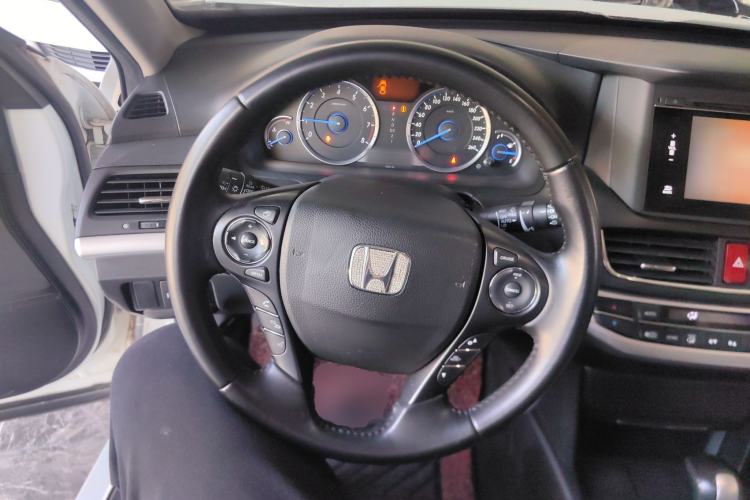 Used Honda Crosstour 2014 2.4L Luxury Edition Steering Wheel