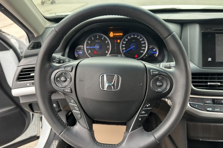 Used Honda Crosstour 2014 2.4L Luxury Edition Steering Wheel