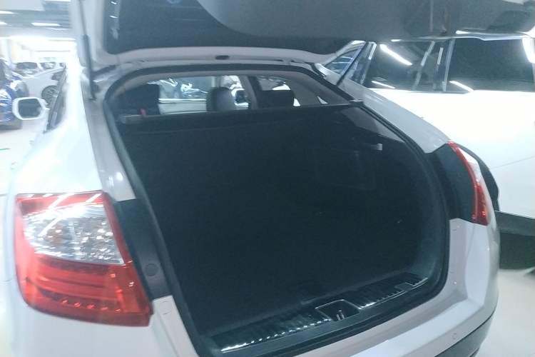 Used Honda Crosstour 2014 2.4L Luxury Edition Trunk