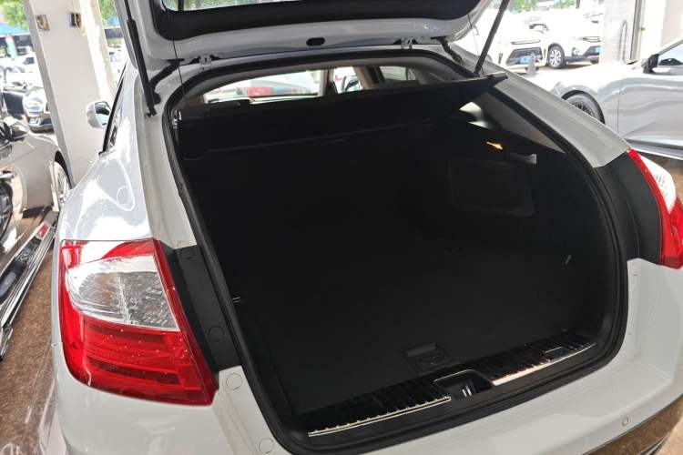Used Honda Crosstour 2014 2.4L Luxury Edition Trunk