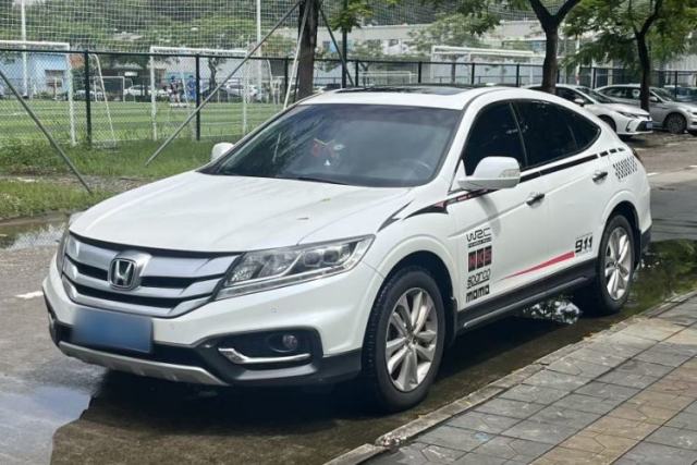 Ojetý Honda Crosstour 2014 2.4L Luxury Edition