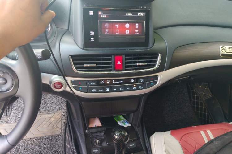 Used Honda Crosstour 2016 2.4L Luxury Edition Audio And AC Panel