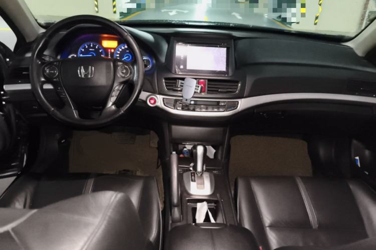 Used Honda Crosstour 2016 2.4L Luxury Edition Center Console