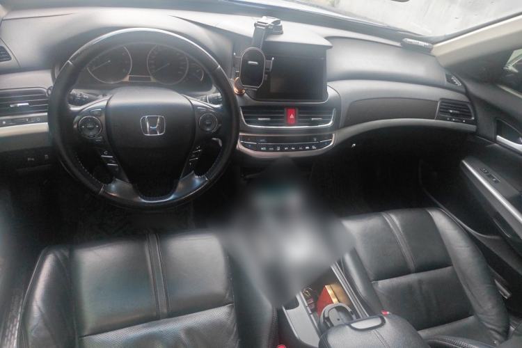 Used Honda Crosstour 2016 2.4L Luxury Edition Center Console