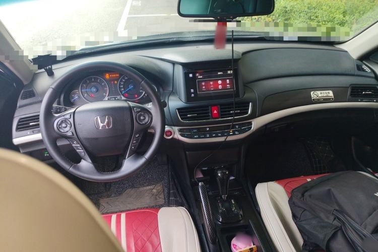 Used Honda Crosstour 2016 2.4L Luxury Edition Center Console