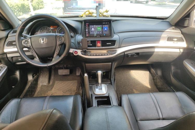 Used Honda Crosstour 2016 2.4L Luxury Edition Center Console