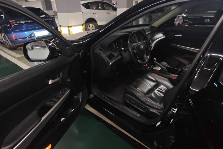 Used Honda Crosstour 2016 2.4L Luxury Edition Driver Seat