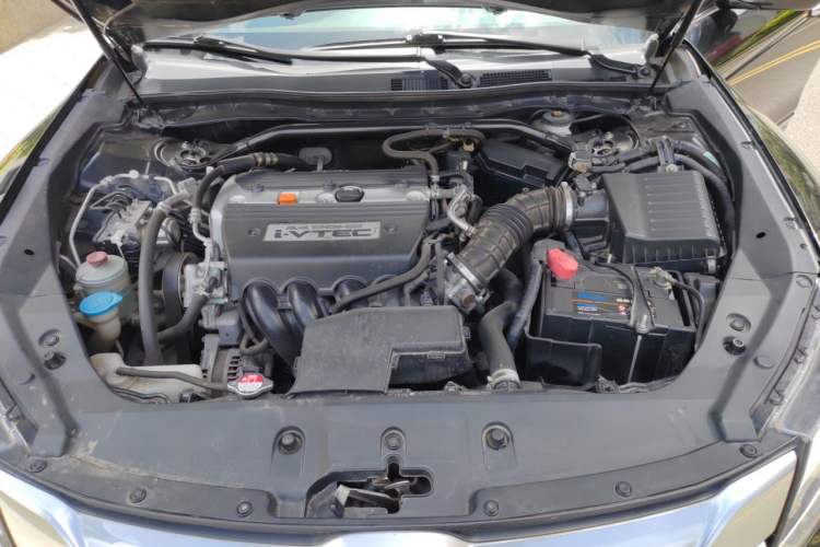 Used Honda Crosstour 2016 2.4L Luxury Edition Engine Bay