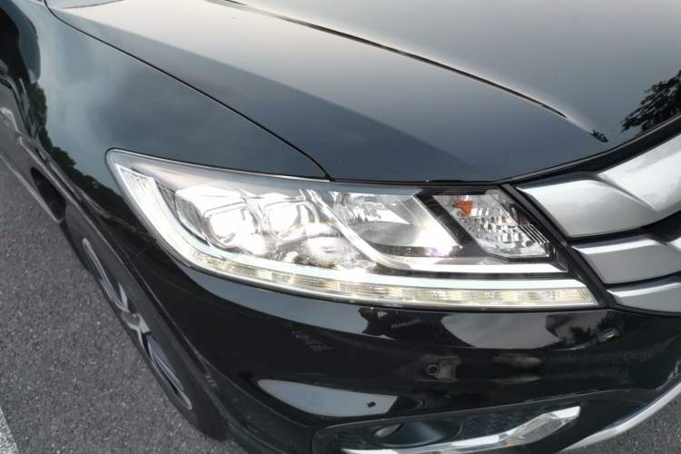 Used Honda Crosstour 2016 2.4L Luxury Edition Exterior 1