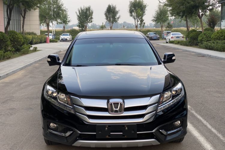 Used Honda Crosstour 2016 2.4L Luxury Edition Exterior 2