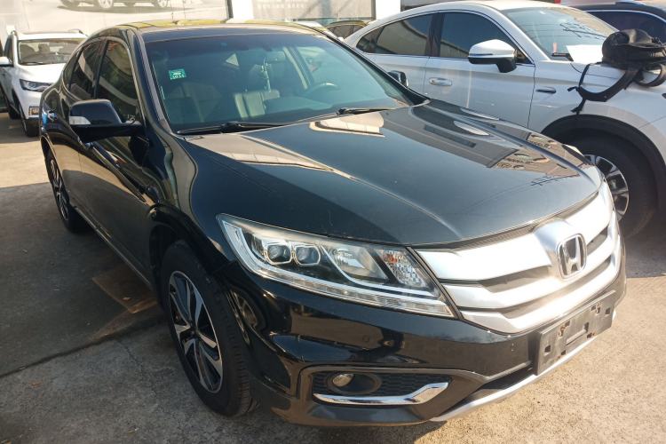 Used Honda Crosstour 2016 2.4L Luxury Edition Exterior 2