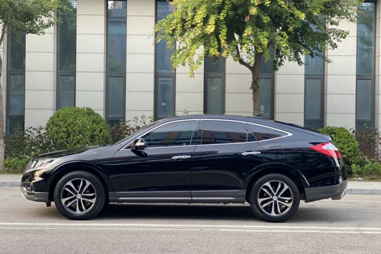 Used Honda Crosstour 2016 2.4L Luxury Edition Exterior 3