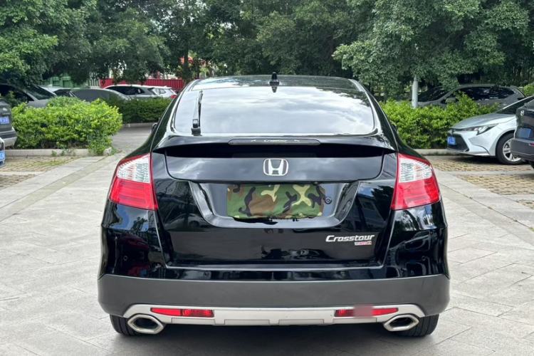 Used Honda Crosstour 2016 2.4L Luxury Edition Exterior 4