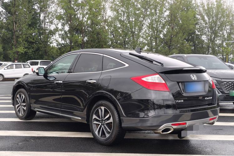 Used Honda Crosstour 2016 2.4L Luxury Edition Exterior 7