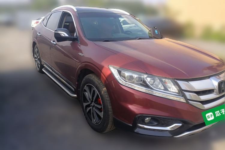 Used Honda Crosstour 2016 3.0L AWD Prestige Edition Front Right 45 Deg