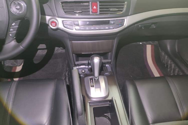 Used Honda Crosstour 2016 2.4L Luxury Edition Gear Lever