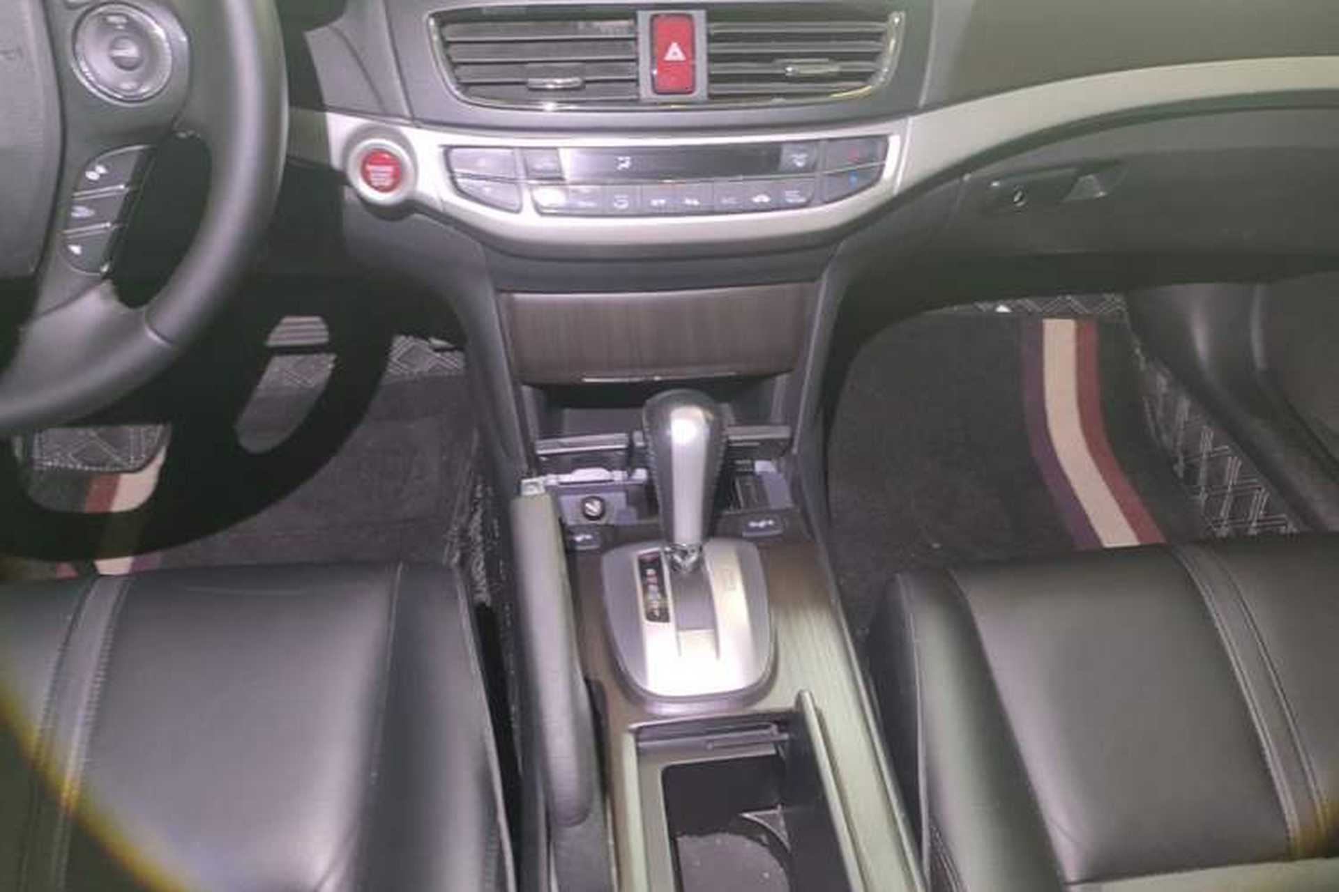 Used Honda Crosstour 2016 2.4L Luxury Edition Gear Lever