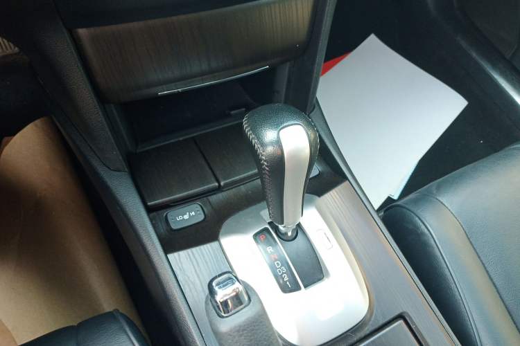 Used Honda Crosstour 2016 2.4L Luxury Edition Gear Lever
