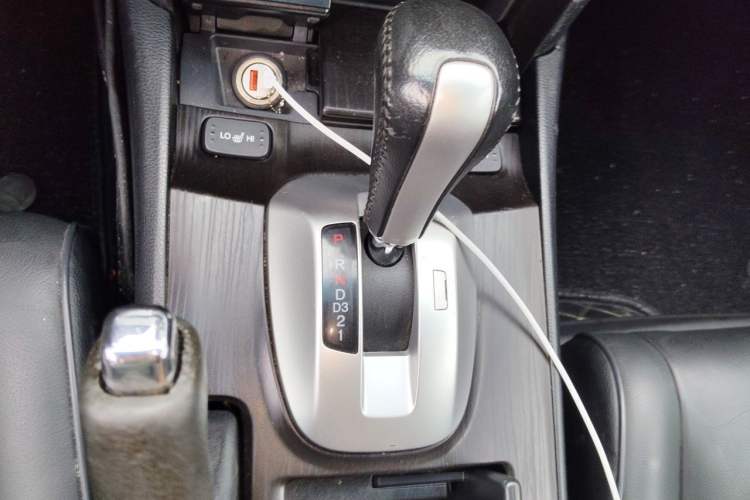 Used Honda Crosstour 2016 2.4L Luxury Edition Gear Lever