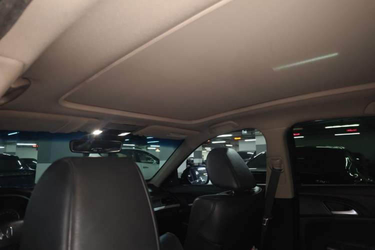 Used Honda Crosstour 2016 2.4L Luxury Edition Headliner