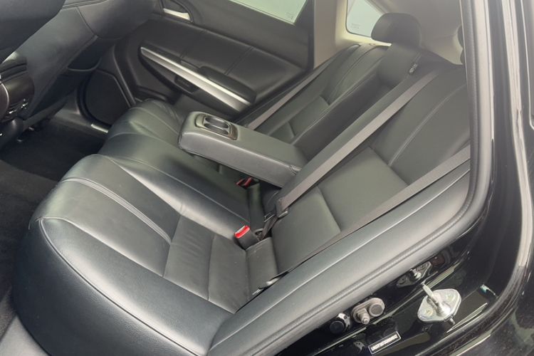 Used Honda Crosstour 2016 2.4L Luxury Edition Interior 1