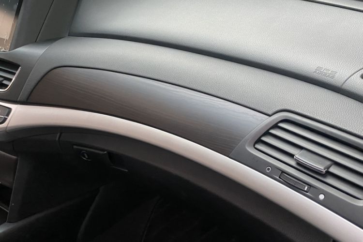 Used Honda Crosstour 2016 2.4L Luxury Edition Interior 2