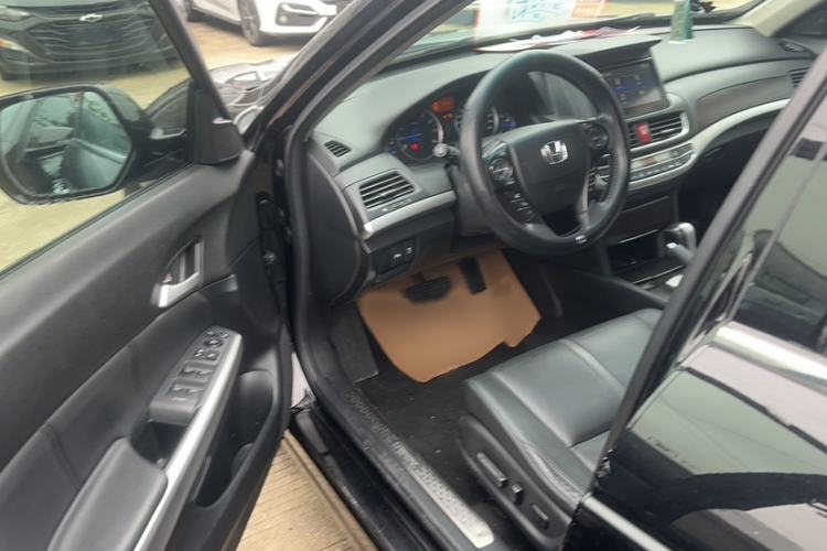Used Honda Crosstour 2016 2.4L Luxury Edition Interior 2