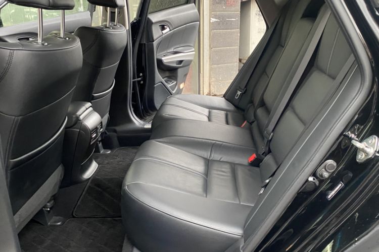 Used Honda Crosstour 2016 2.4L Luxury Edition Interior 3
