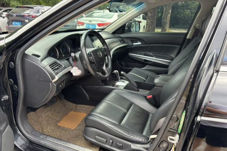 Used Honda Crosstour 2016 2.4L Luxury Edition Interior 4